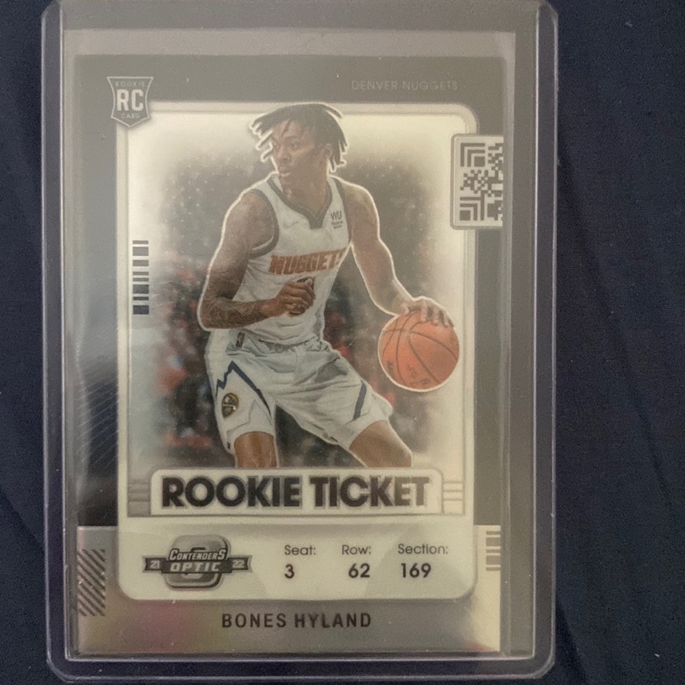 Bones Hyla d rookie ticket prizm